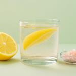 Dieser einfache Drink aus Zitrone und Himalaya-Salz sorgt gerade für Gesprächsstoff